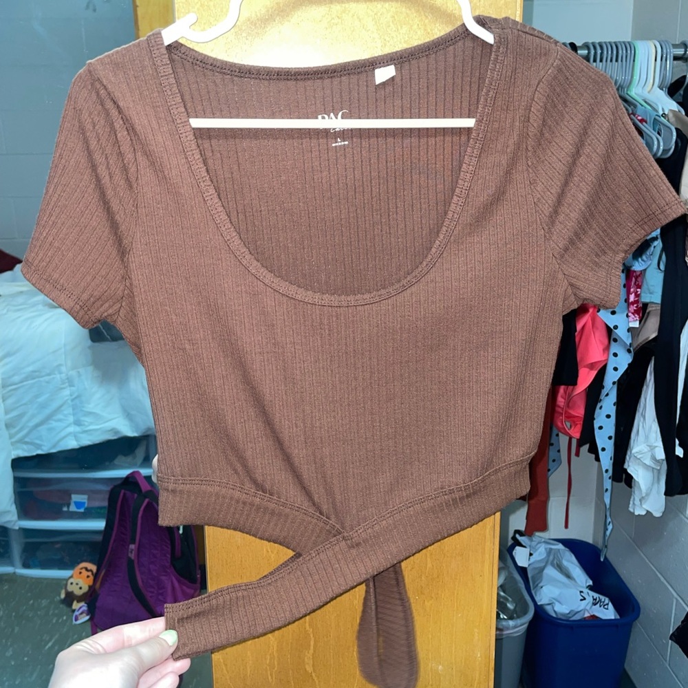 PacSun crop top
